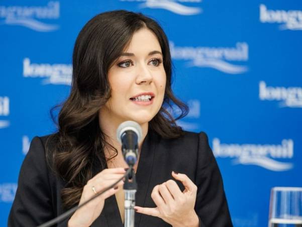 Salon international d’aéronautique de Farnborough : la mairesse Fournier en mission