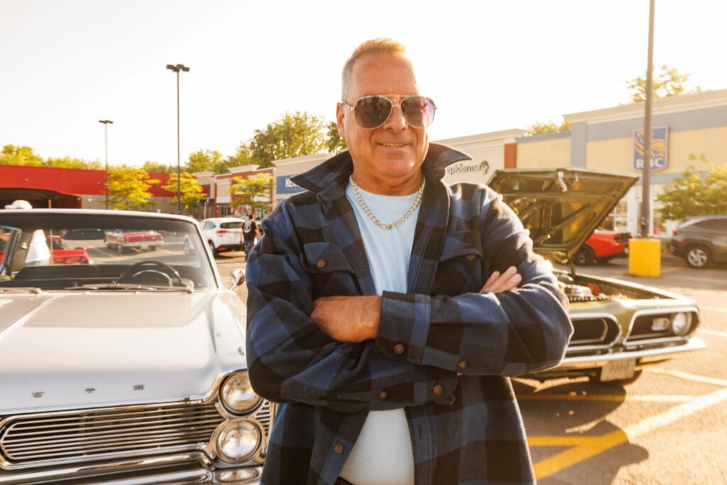 VIDÉOS – Saint-Constant : un collectionneur rassemble les passionnés de voitures