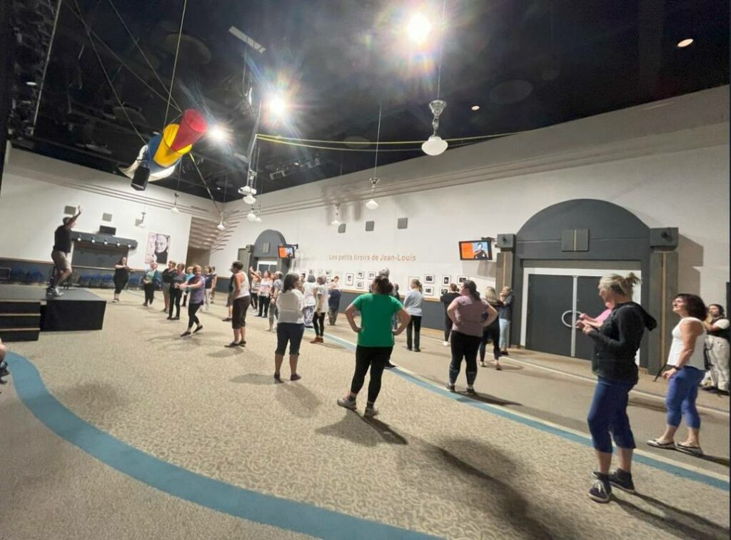 Petit Continental : ensemble et tout le monde en même temps, on danse !