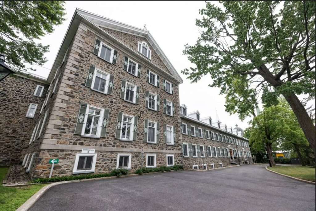 Couvent de Sœurs SNJM : Longueuil emprunte près de 10 M$ pour en faire l’acquisition