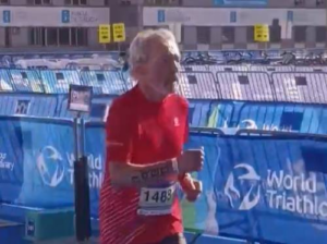 Championnat du monde multisports de triathlon : un Longueuillois influence sa santé