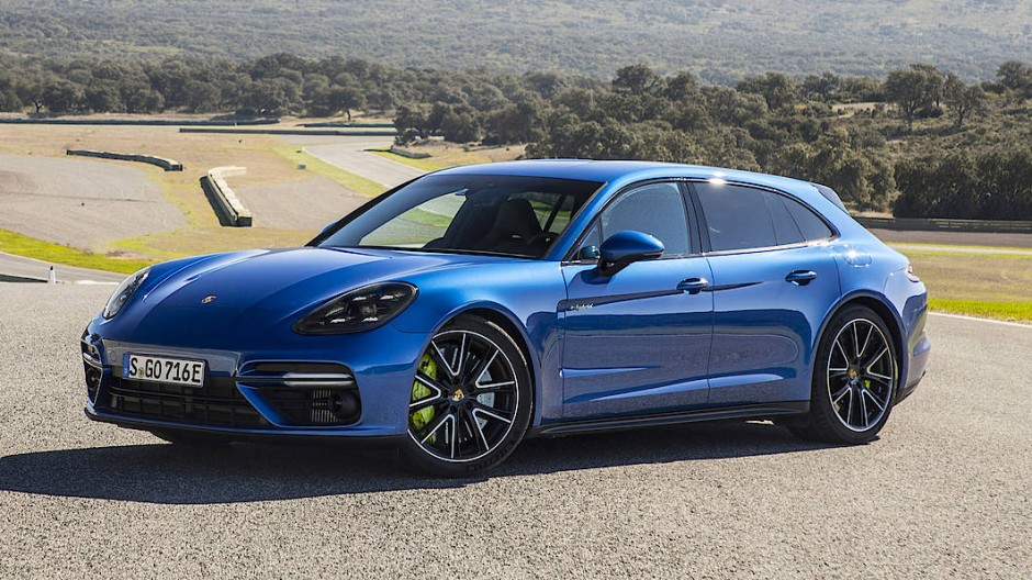 Porsche annonce que ses moteurs V8 vont survivre après 2030