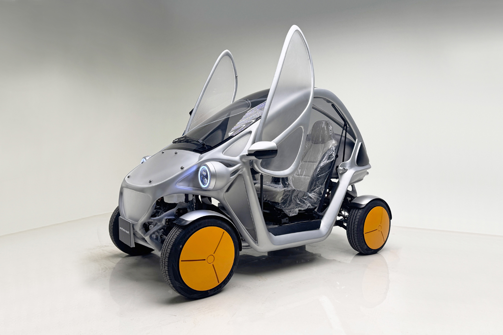 Robo-EV, la citadine avec IA qui rend le conducteur heureux