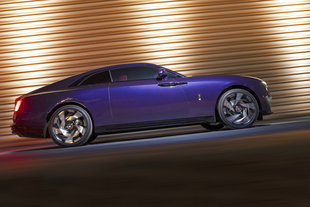 La nouvelle Spectre Black Badge devient la Rolls-Royce la plus puissante de toutes