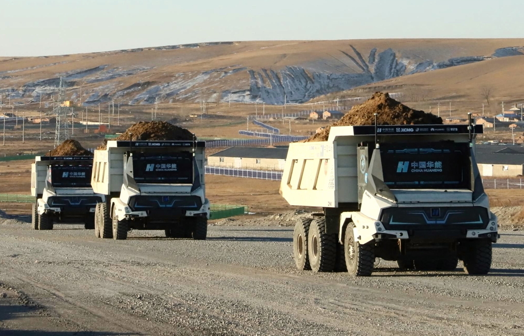 La plus grande flotte de camions miniers autonomes fait ses débuts en Mongolie
