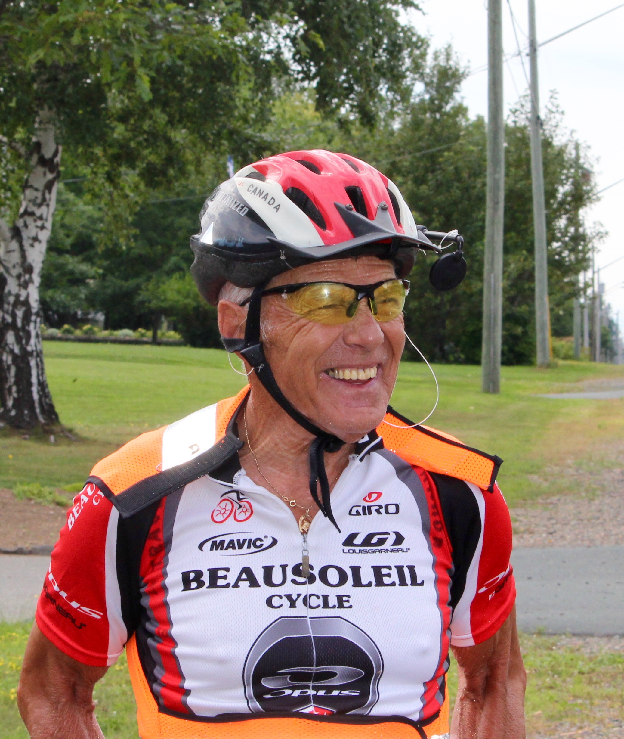 Ghislain Tardif, 80 ans, pédale 900 km en six jours