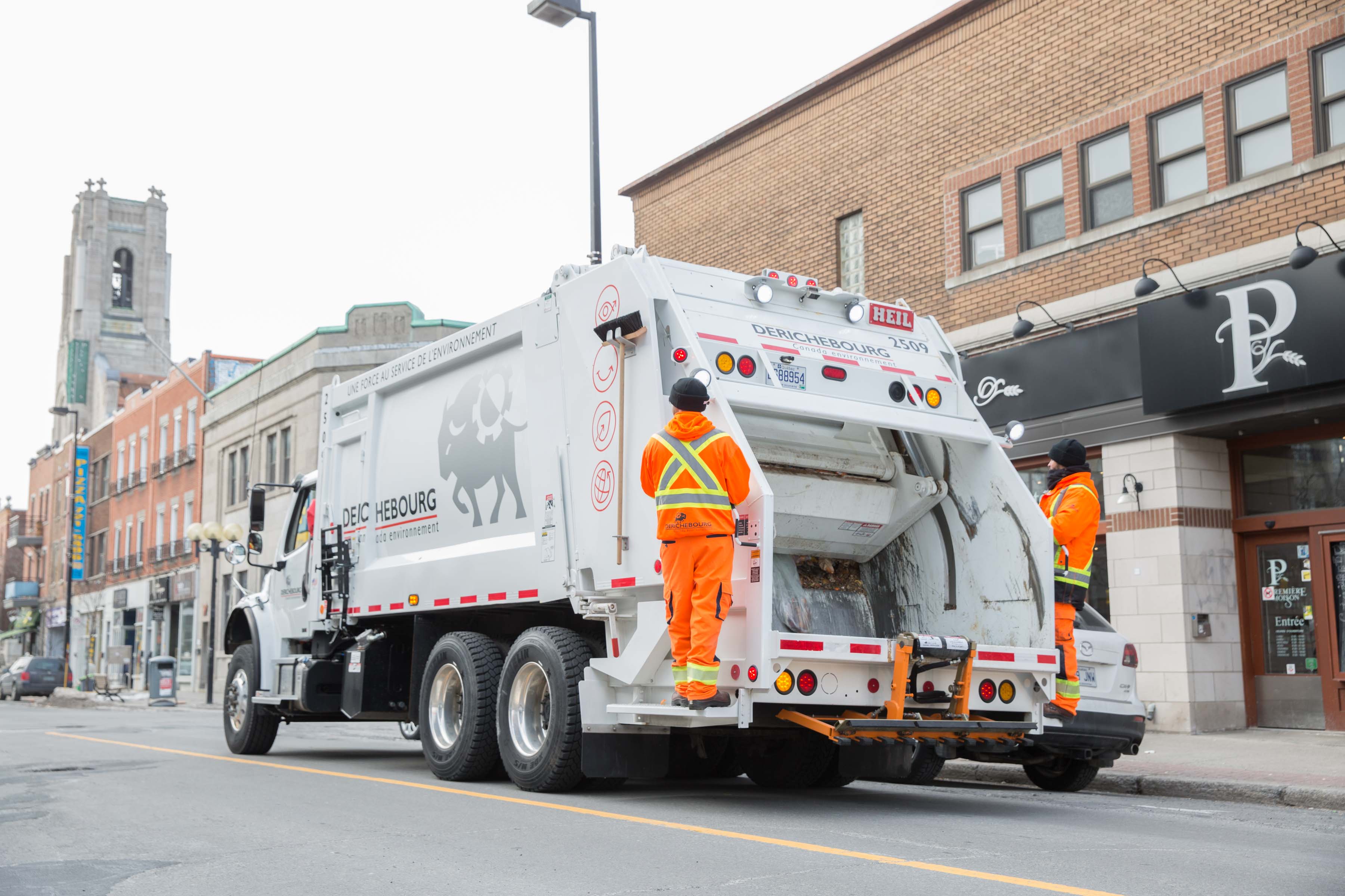 Collecte de matières recyclables: des camions moins polluants à Greenfield Park