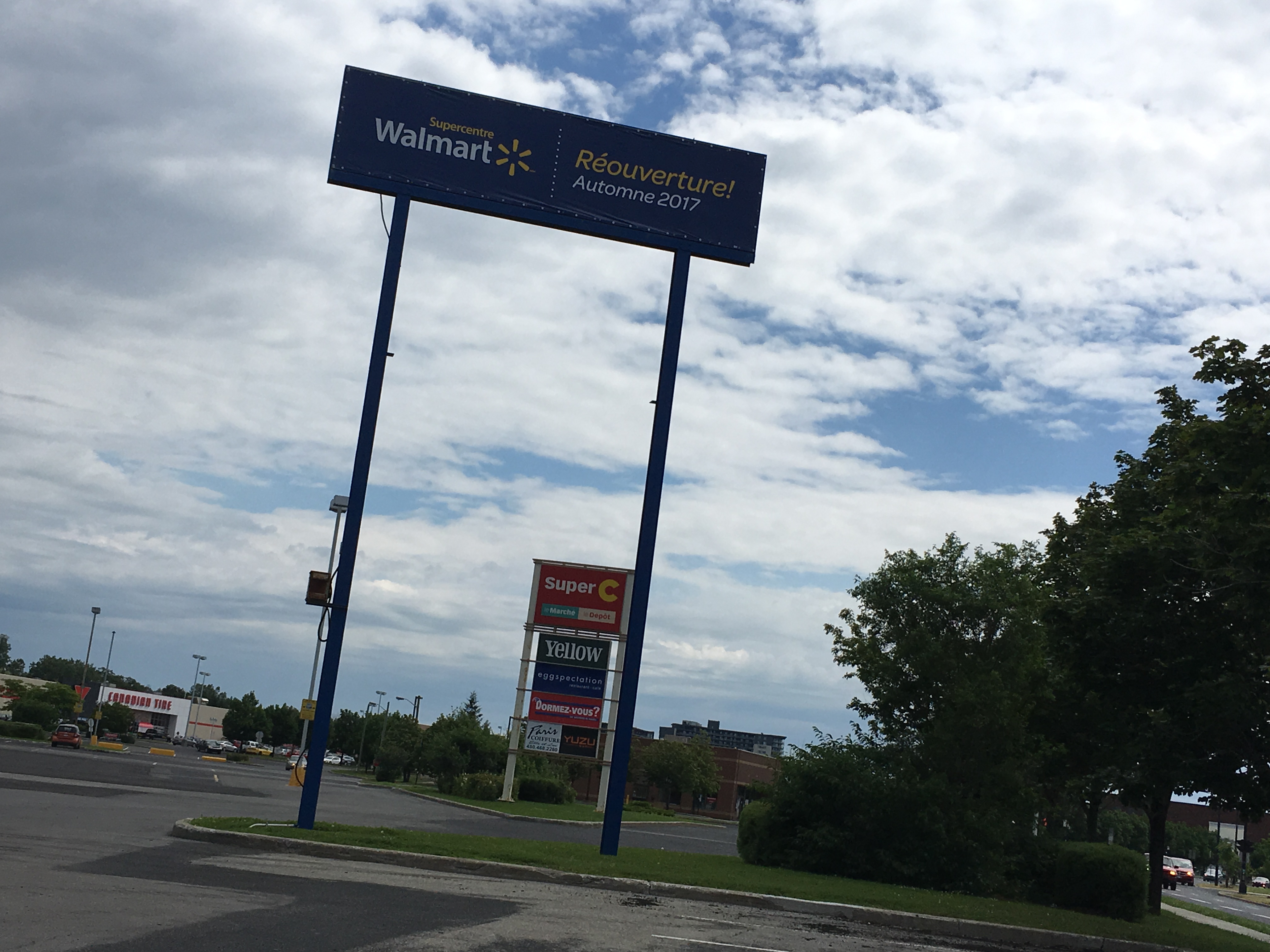 Un concept nouveau genre pour le Walmart du boulevard Roland-Therrien