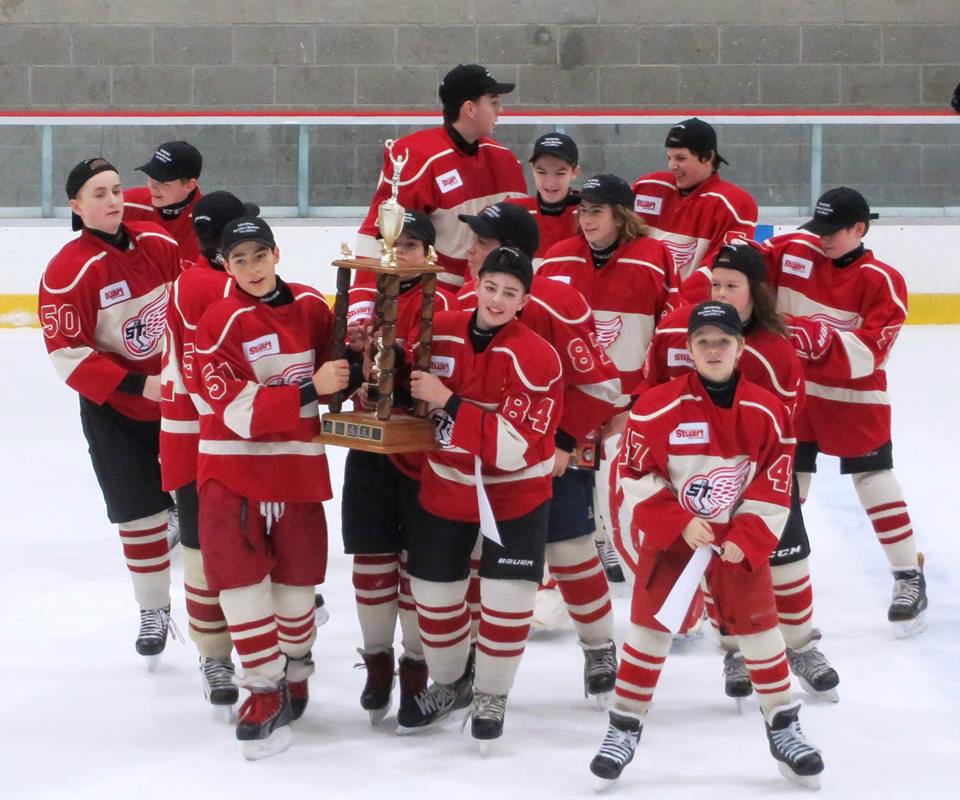 Les Red Wings 1 bantam B sacrés champions à Villeray