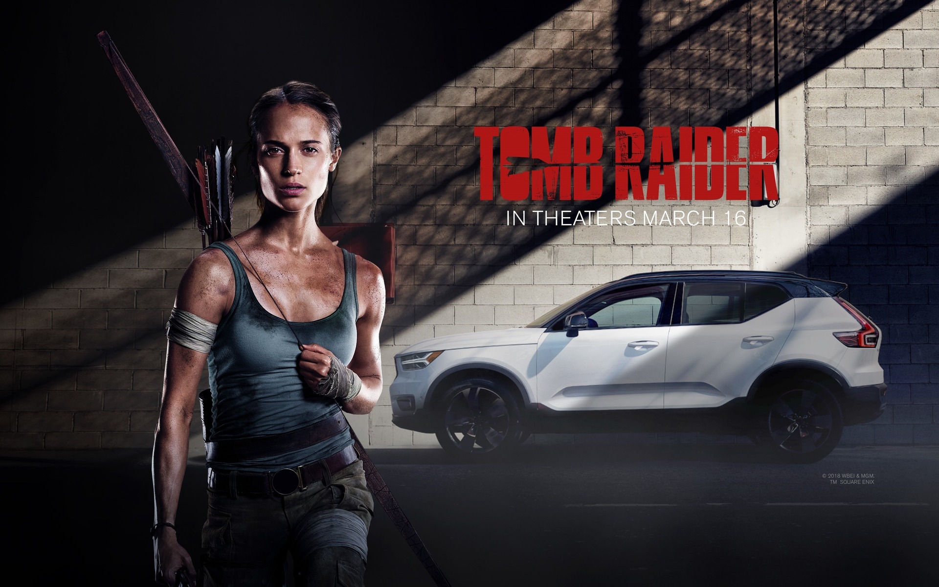 Tomb Raider: Lara Croft conduit un Volvo XC40