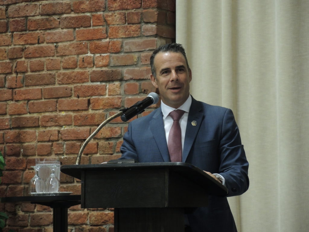 Québec veut faciliter les transferts d’entreprises