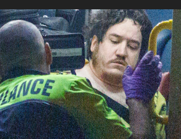 L’homme qui aurait poignardé sa mère plaide non-coupable