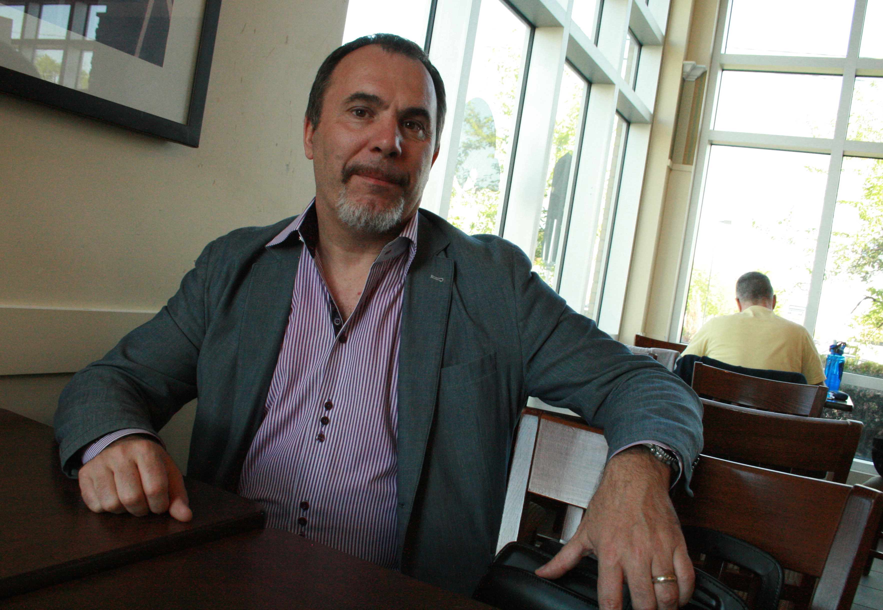 Un entrepreneur brossardois séduit quatre «dragons»