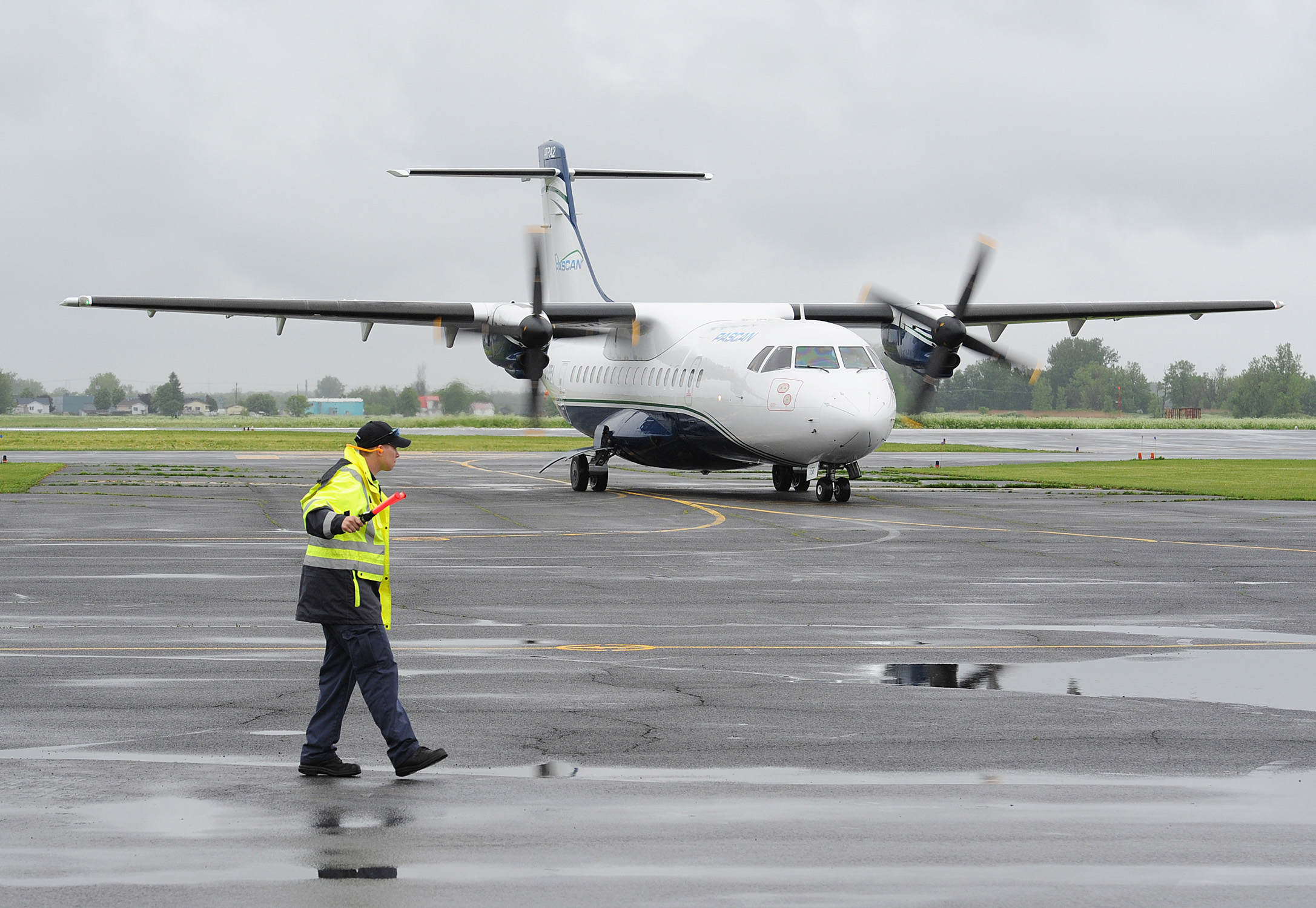 Aéroport de Saint-Hubert: « On est écoeurés du bruit »