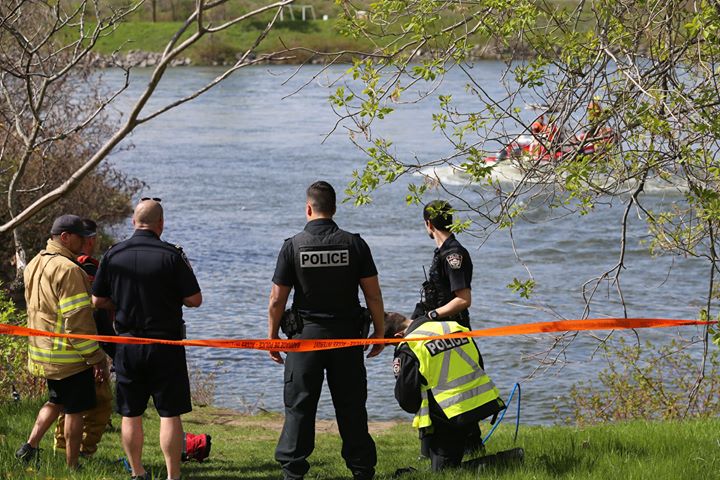 Un pêcheur à l&rsquo;eau ?