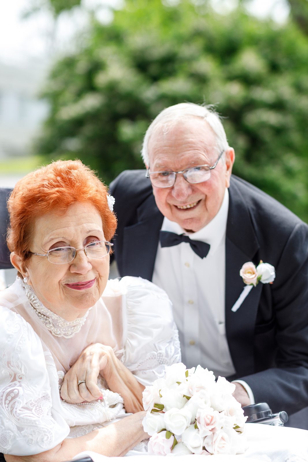 Quatre couples se disent oui une seconde fois