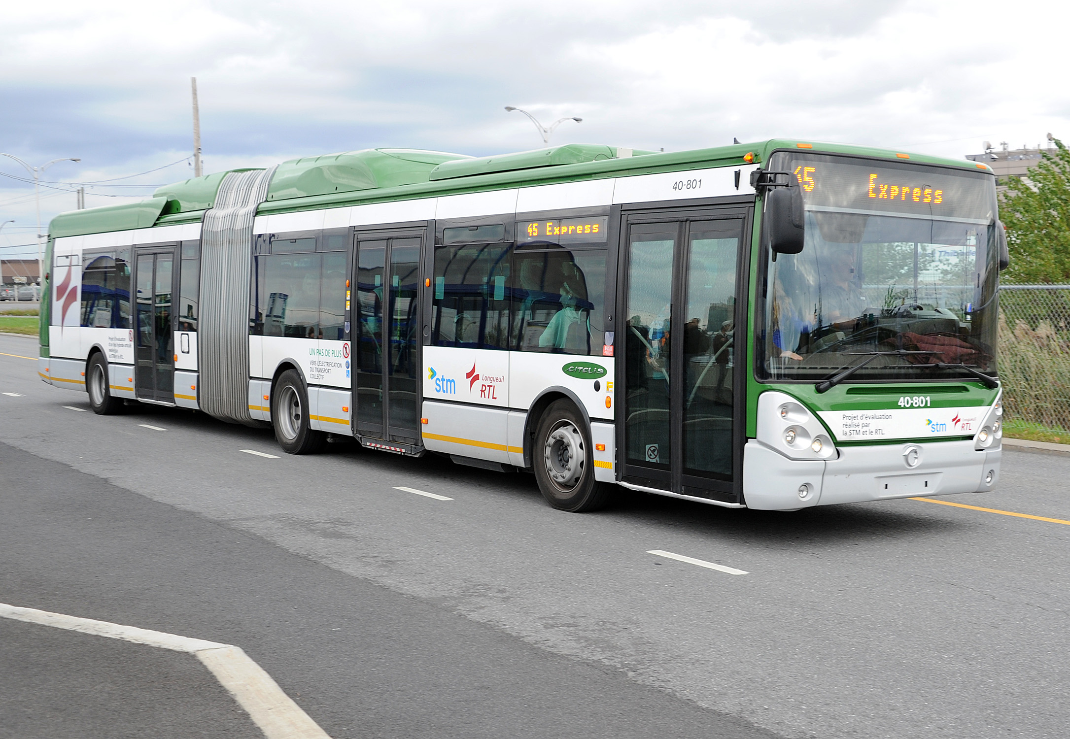 Les automobilistes de la Rive-Sud paieront 50$ de taxe pour le transport en commun