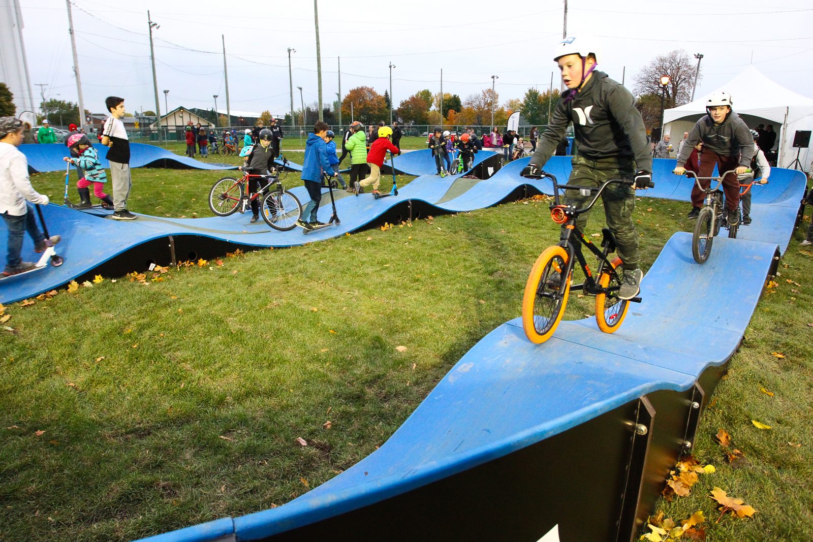 Une piste pumptrack inaugurée sur la Rive-Sud