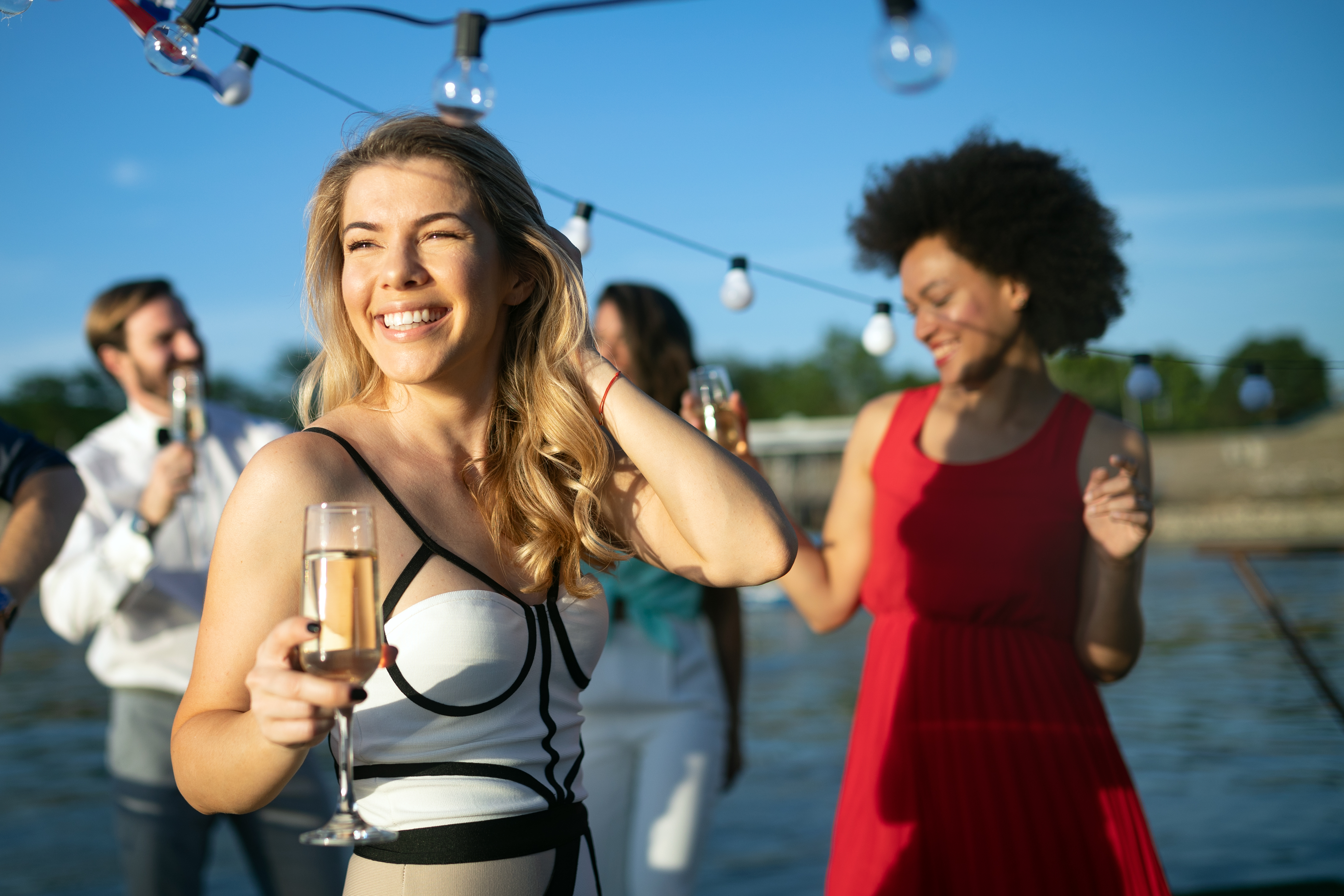 Les rassemblements privés responsables de la hausse des cas et non les bars