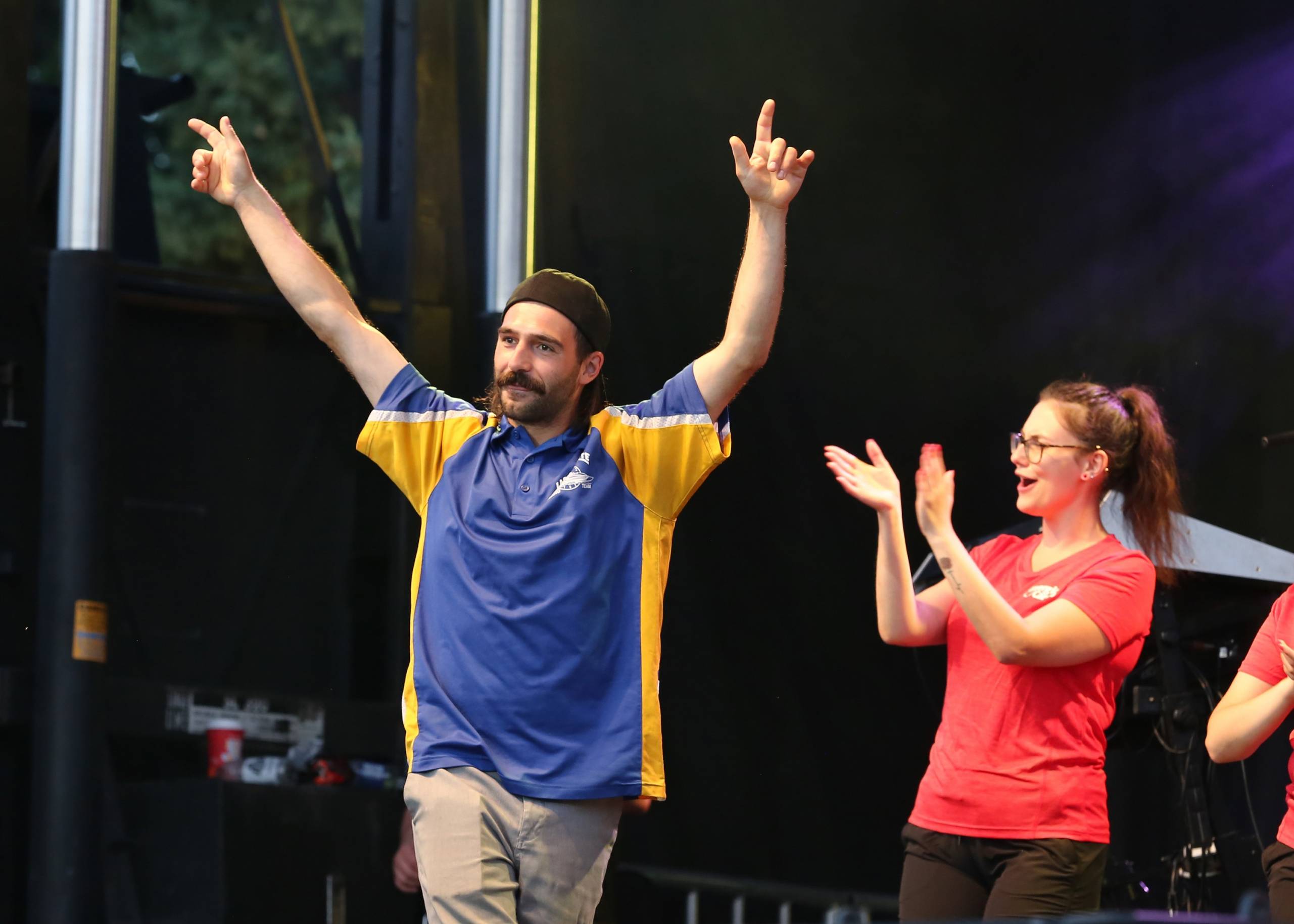 Je crois que ça veut dire qu&rsquo;il en veut encore!