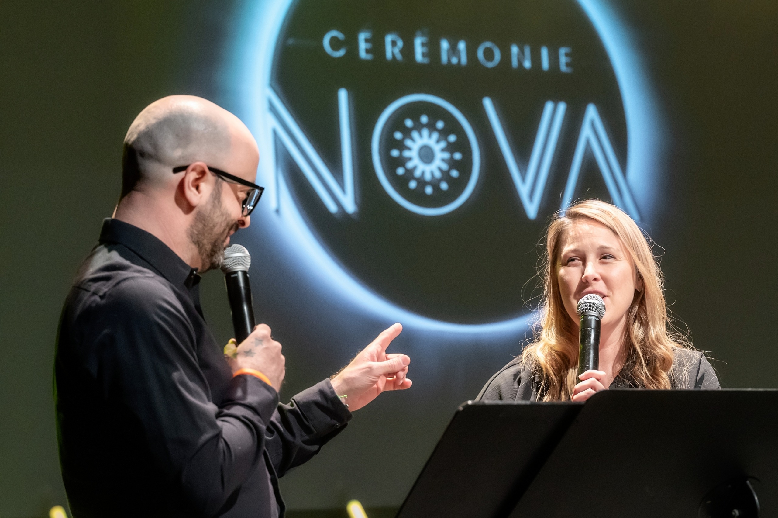 Parler avec un accent québécois en France