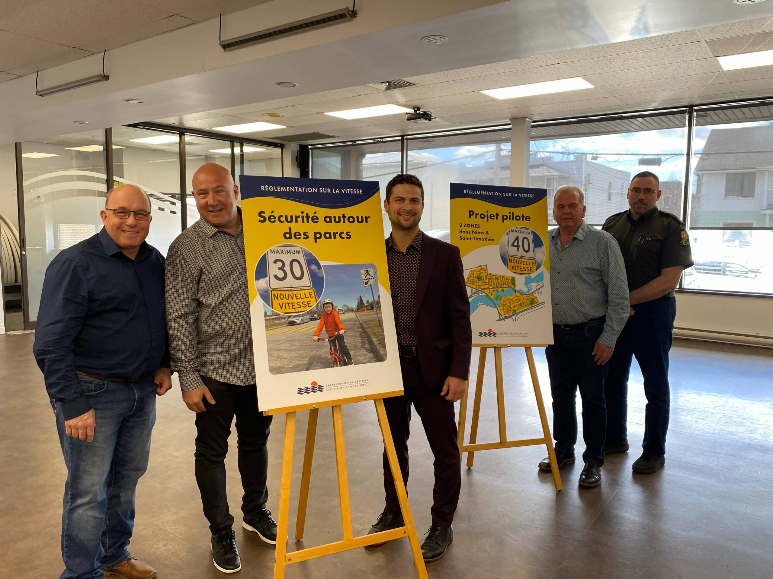 Toujours couché aux mauvais endroits, ces chats…