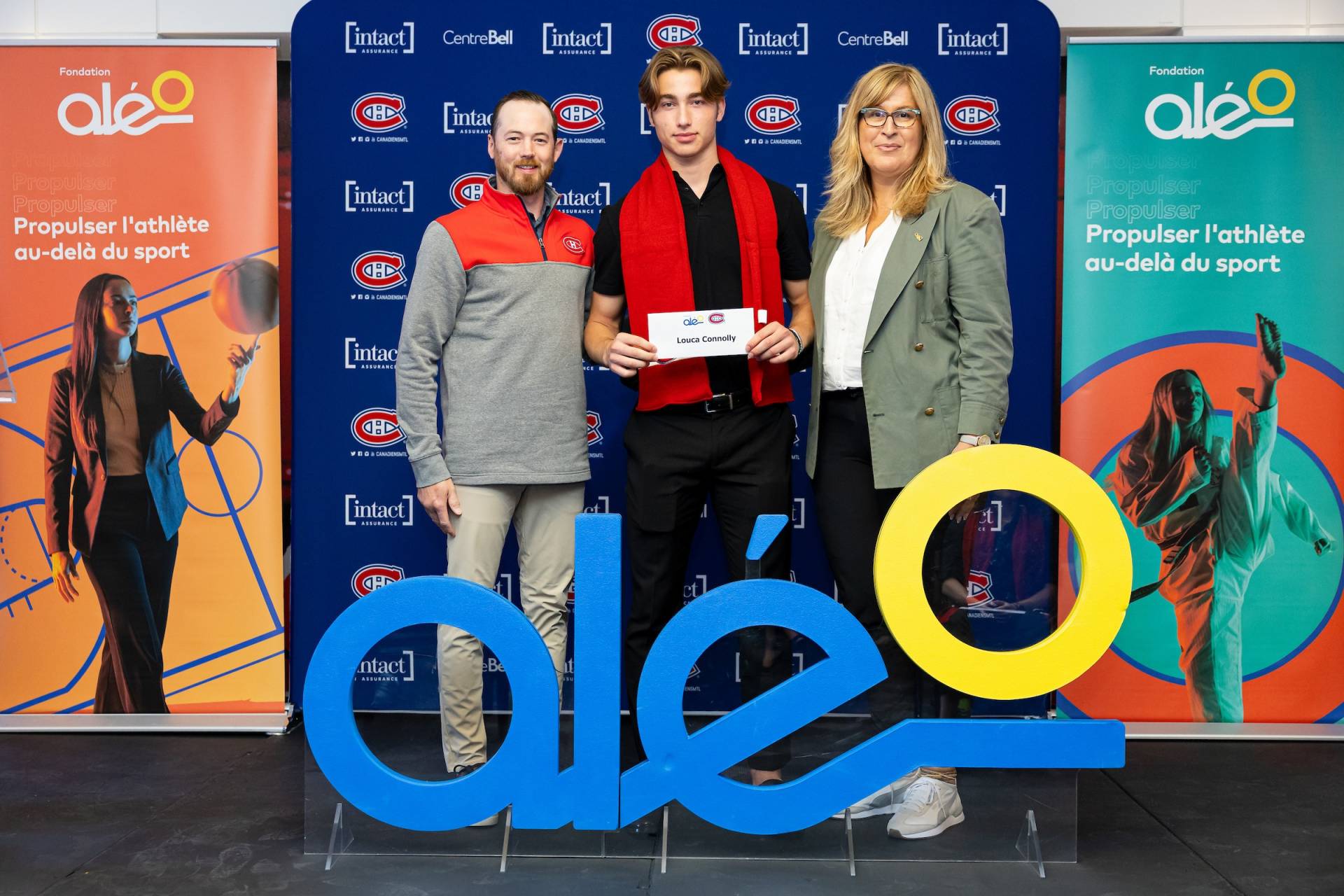 Les jumeaux bercent leur berceau avec style