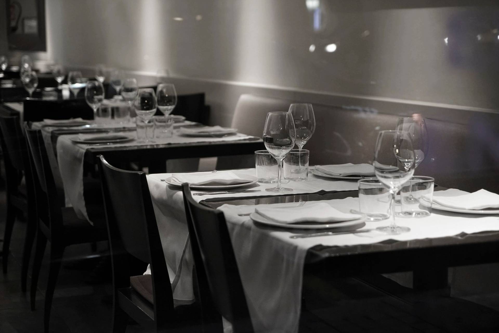 Un chat intelligent attrape ses propres friandises