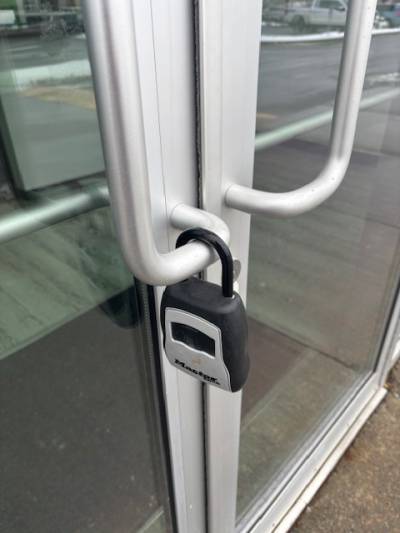 CHÂTEAUGUAY – COMMIS SERVICE À LA CLIENTÈLE/ INSTALLATIONS D’ATTACHES/PIÈCES