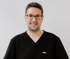 Routine beauté d’automne et d’hiver : les conseils du Dr Jean-François Pépin de Dermapure pour une peau éclatante toute l’année