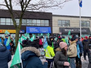 Manifestation à Longueuil : de meilleures conditions d’abord
