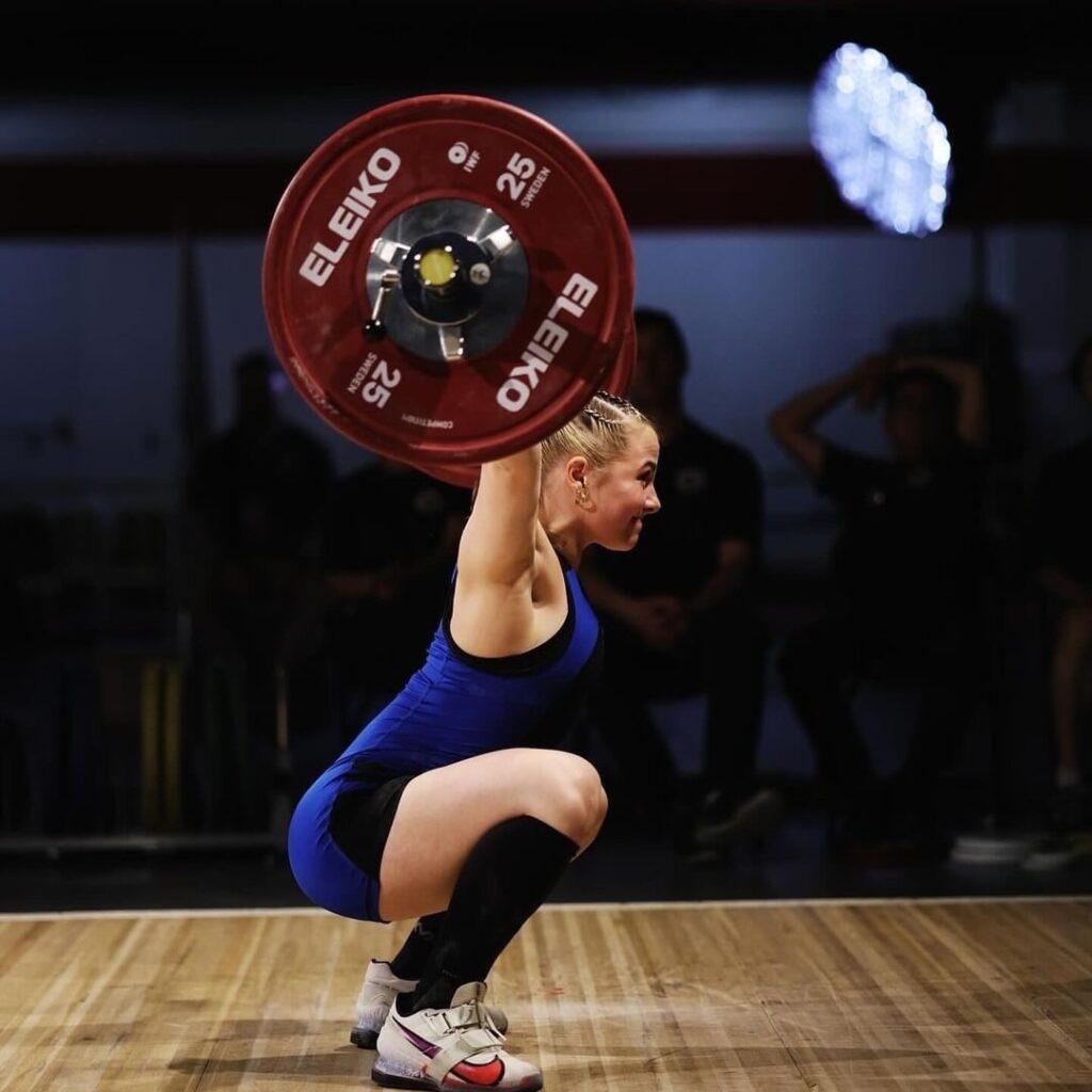 De gymnaste à haltérophile : le parcours inspirant de Rébéka Groulx