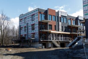 Quand la densité devient inévitable