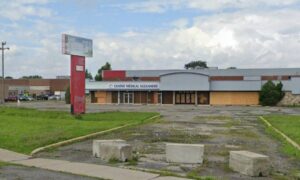 Boul. Taschereau : un autre bâtiment commercial sera démoli