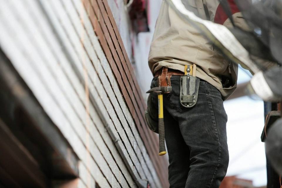 Travaux sans permis : Brossard serre la vis