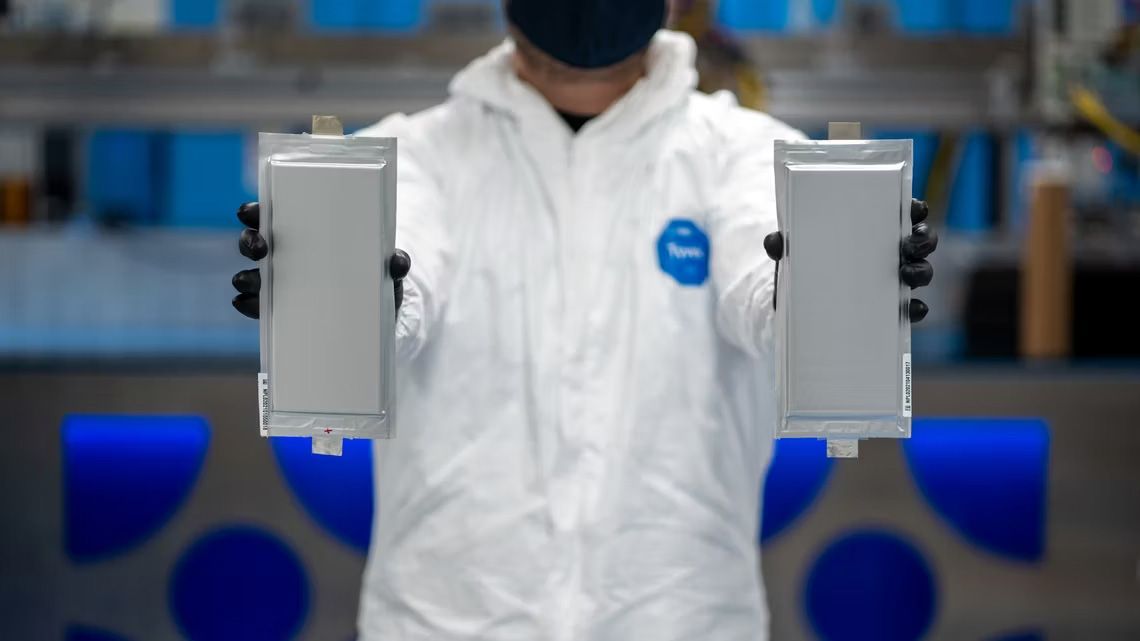 Le plus grand fabricant de batteries au monde qualifie la technologie à l’état solide de « dangereuse ».