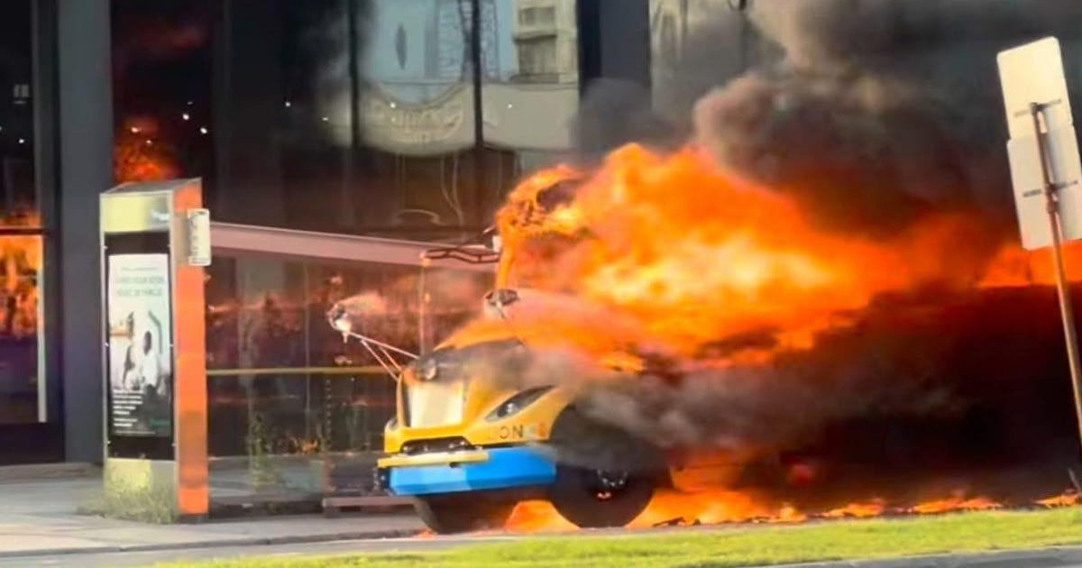 Québec retire 1 200 autobus scolaires Lion Électrique de la route