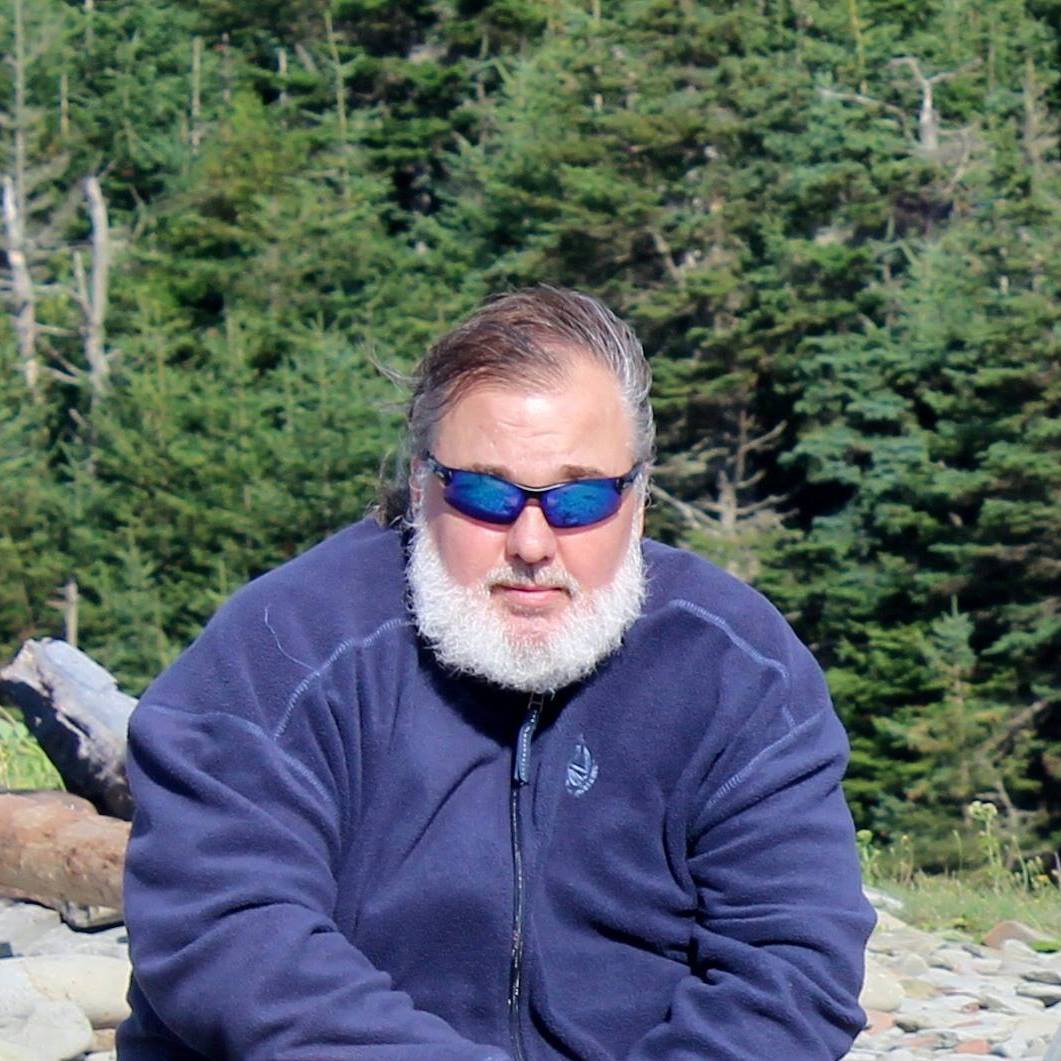 Un psychologue fait des avances à une patiente adolescente