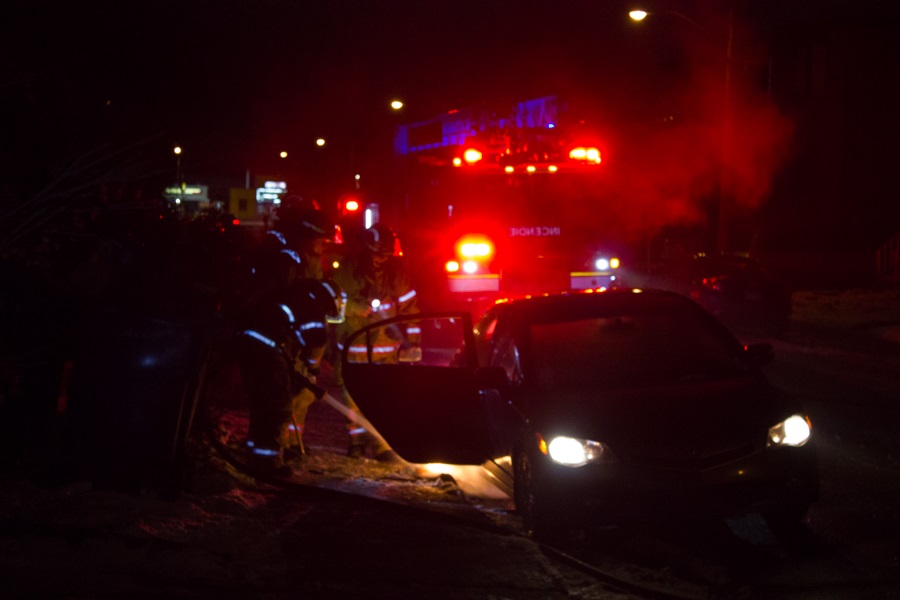 Incendie: les pompiers limitent les dommages dans un six logements