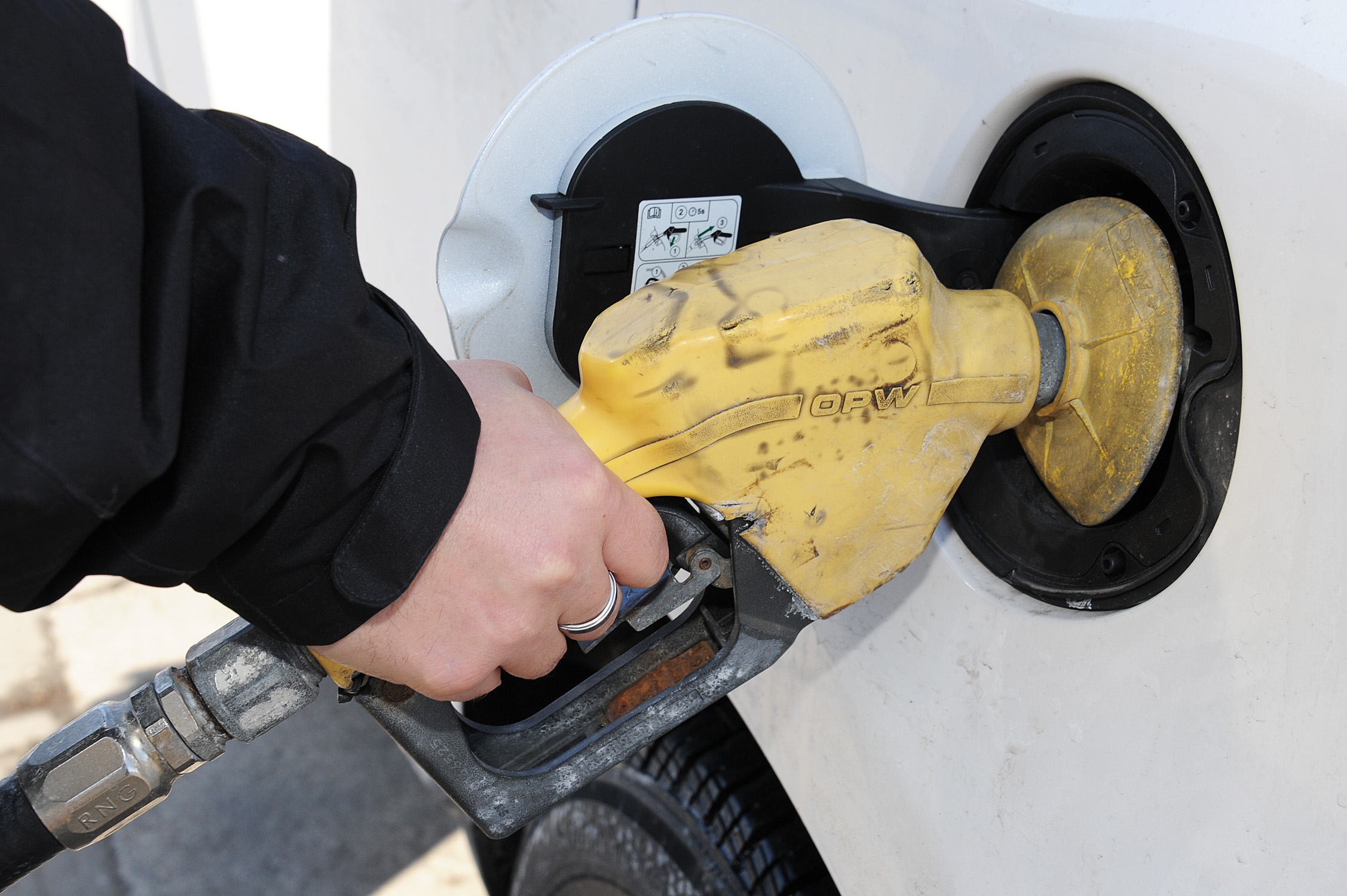 Baisse du prix de l’essence: Longueuil a économisé plus de 450 000$