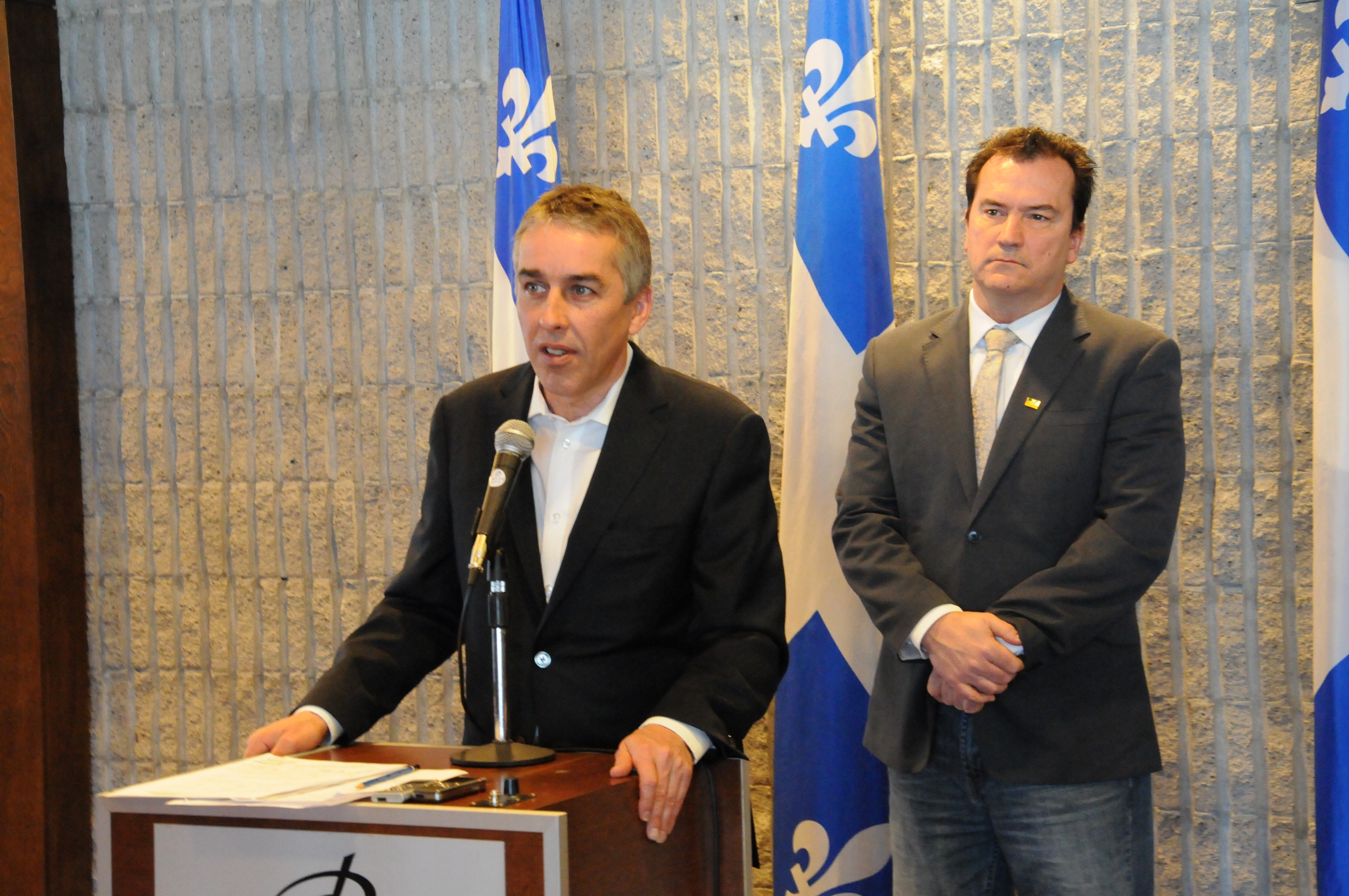 Trois députés péquistes ouvrent la porte au fédéralisme renouvelé