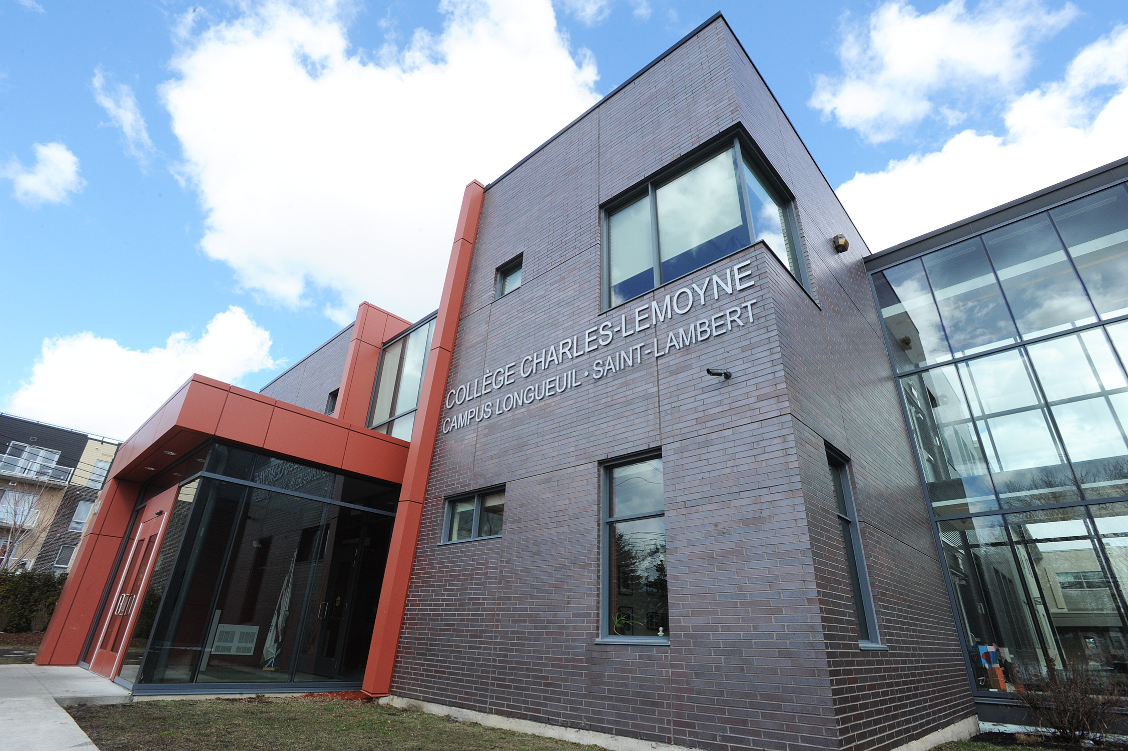 Le Collège Charles-Lemoyne peut maintenant offrir le PEI