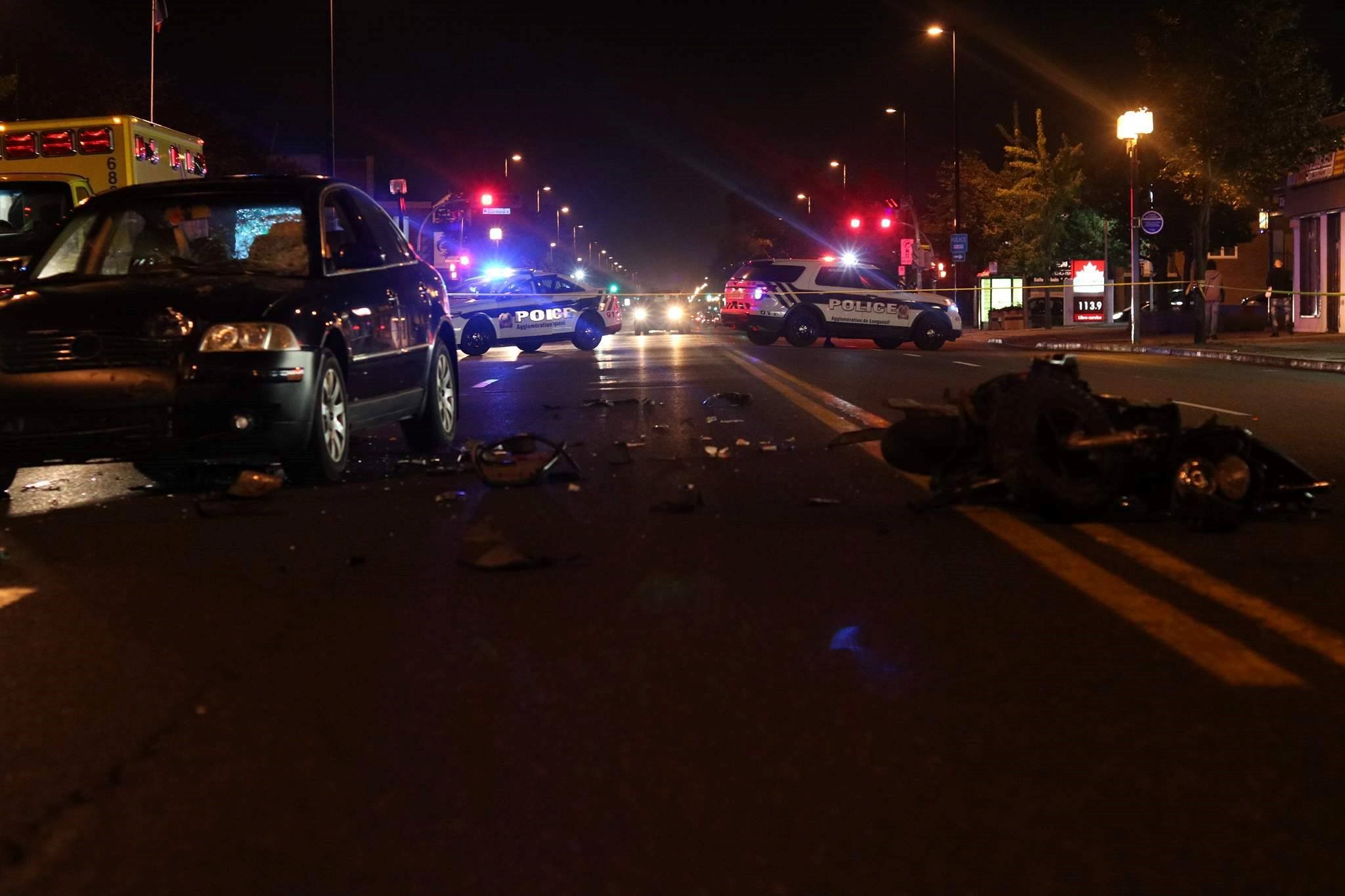 Une collision entre une voiture et une motocyclette a entravé la circulation