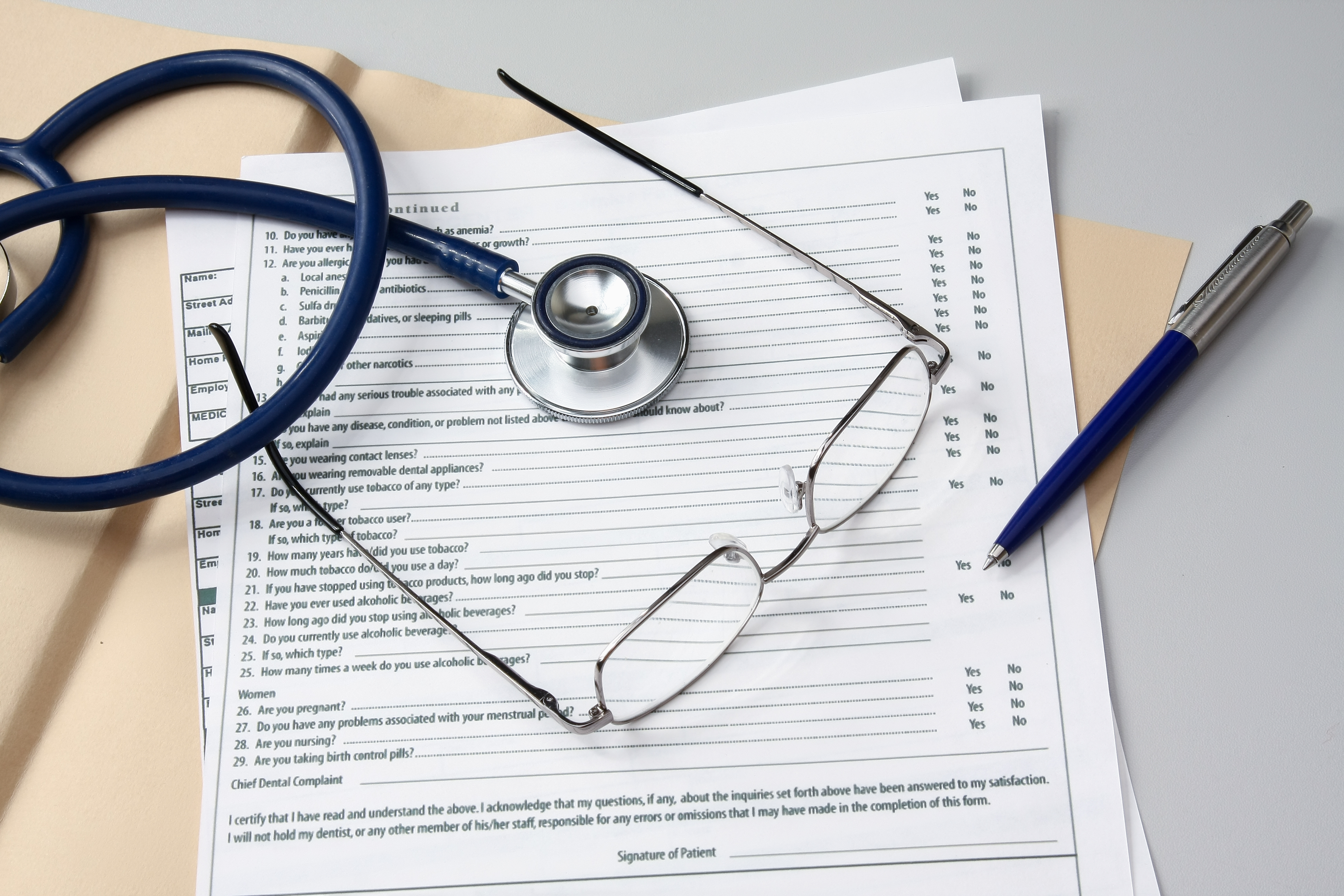 Questionnaire et examen médicaux: des pratiques qui ne passent pas le test à Longueuil et Brossard