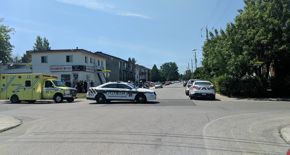 Intervention policière sur la rue Barthélémy: un homme armé dans un immeuble
