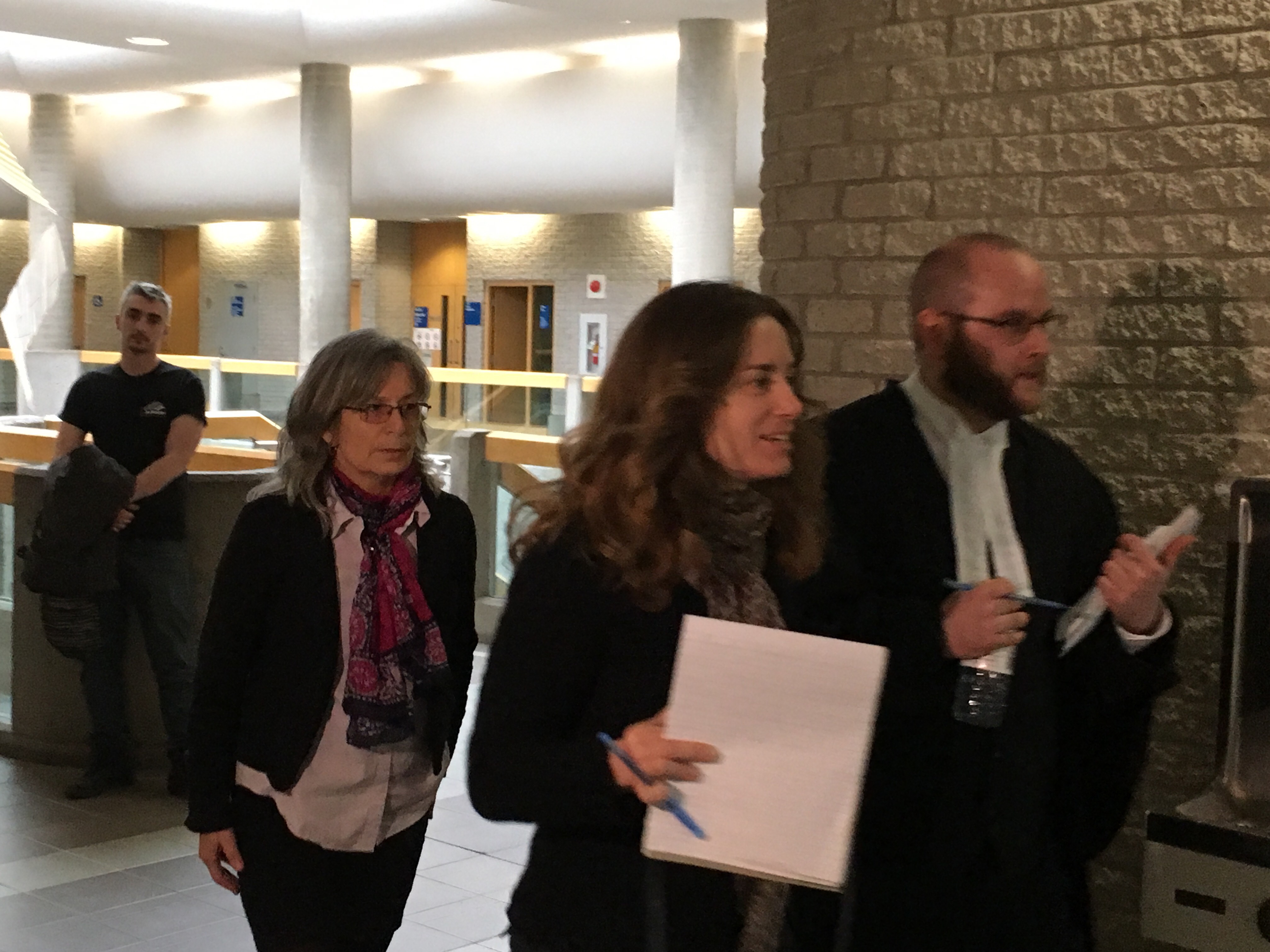 Dufort et Constantinescu demandent l’arrêt des procédures
