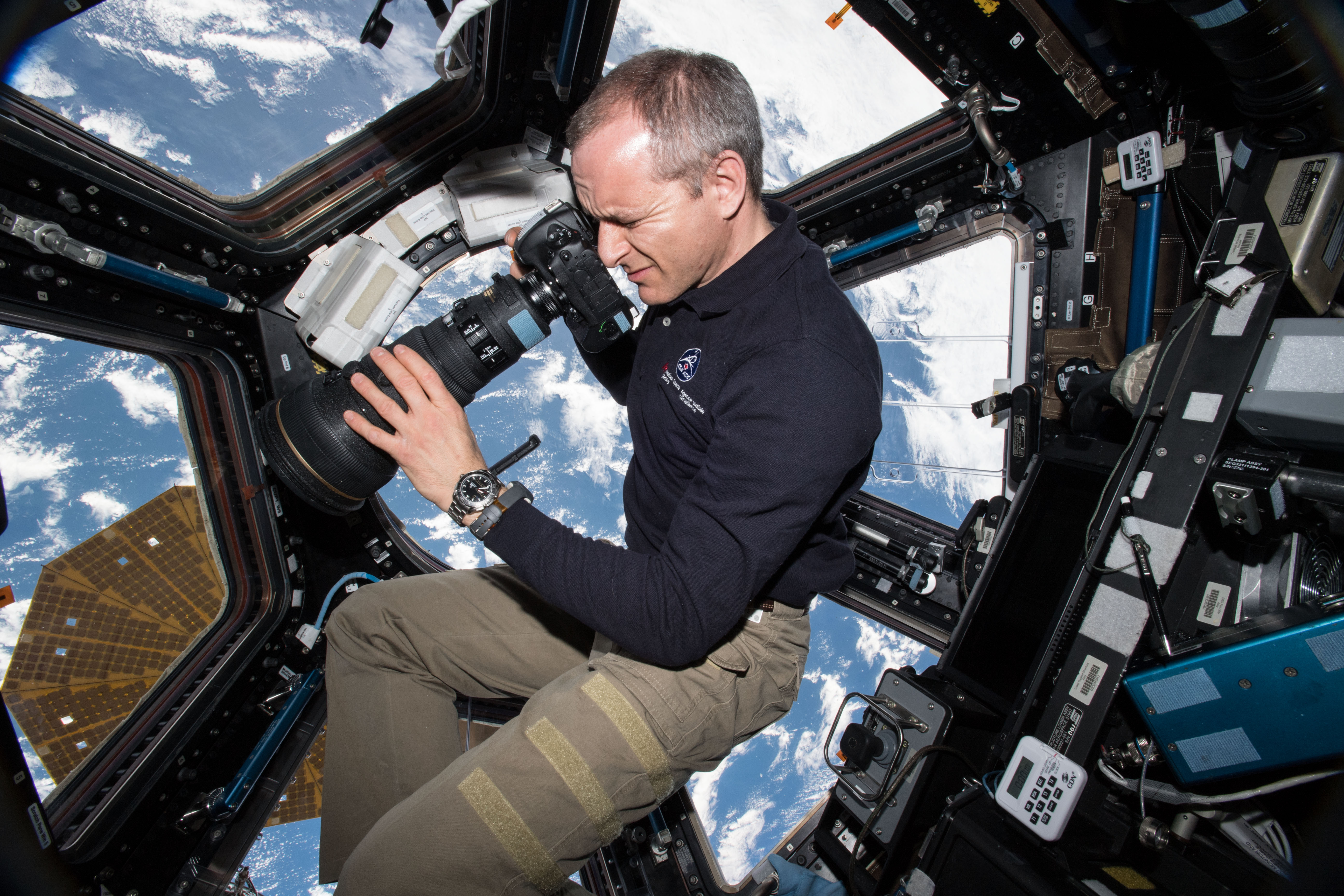 David Saint-Jacques lance l’activité Explorer la Terre