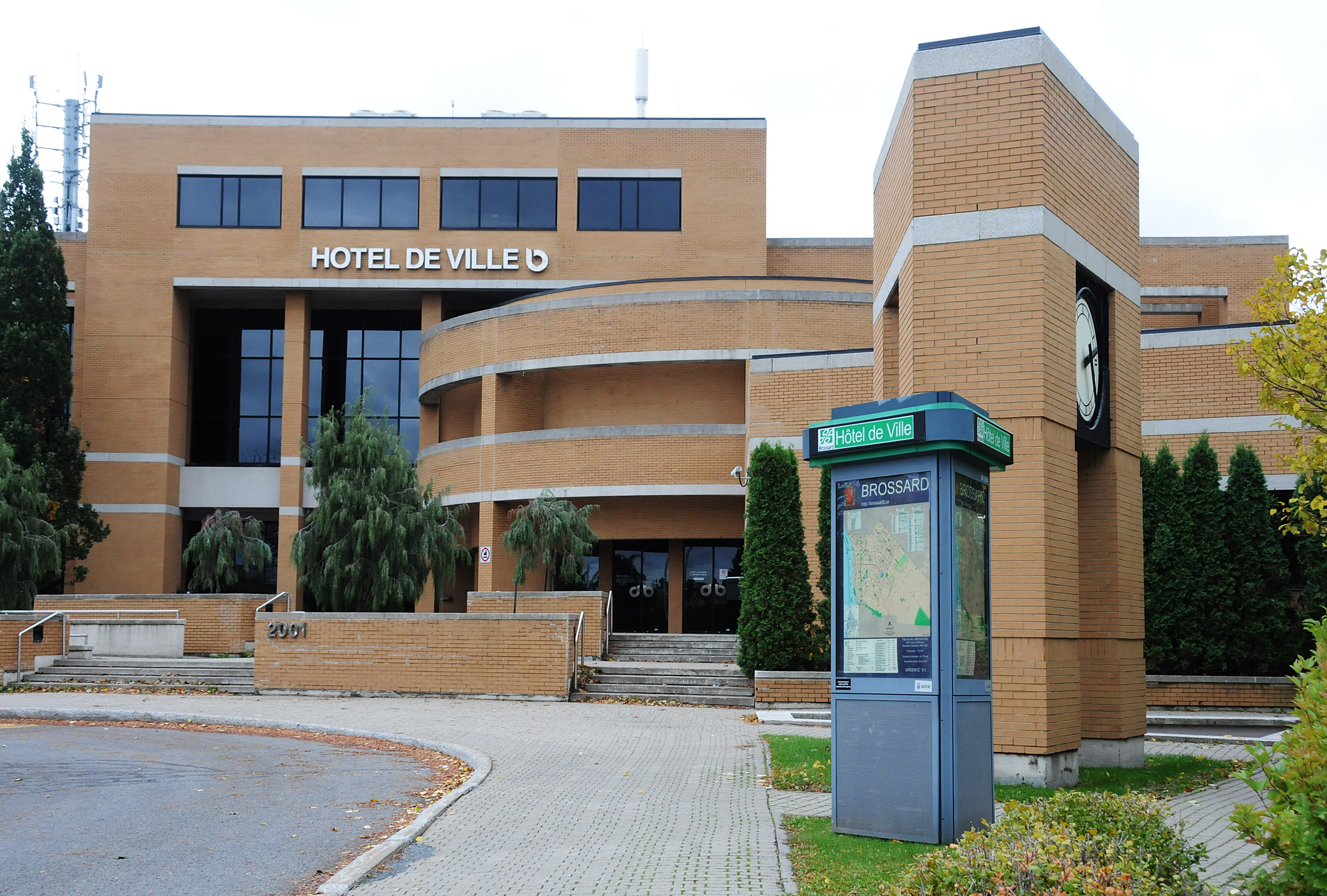 États financiers: Brossard estime dépasser les attentes