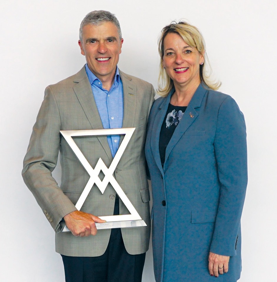 Le directeur général de la Ville de Longueuil reçoit le Prix Distinction 2019