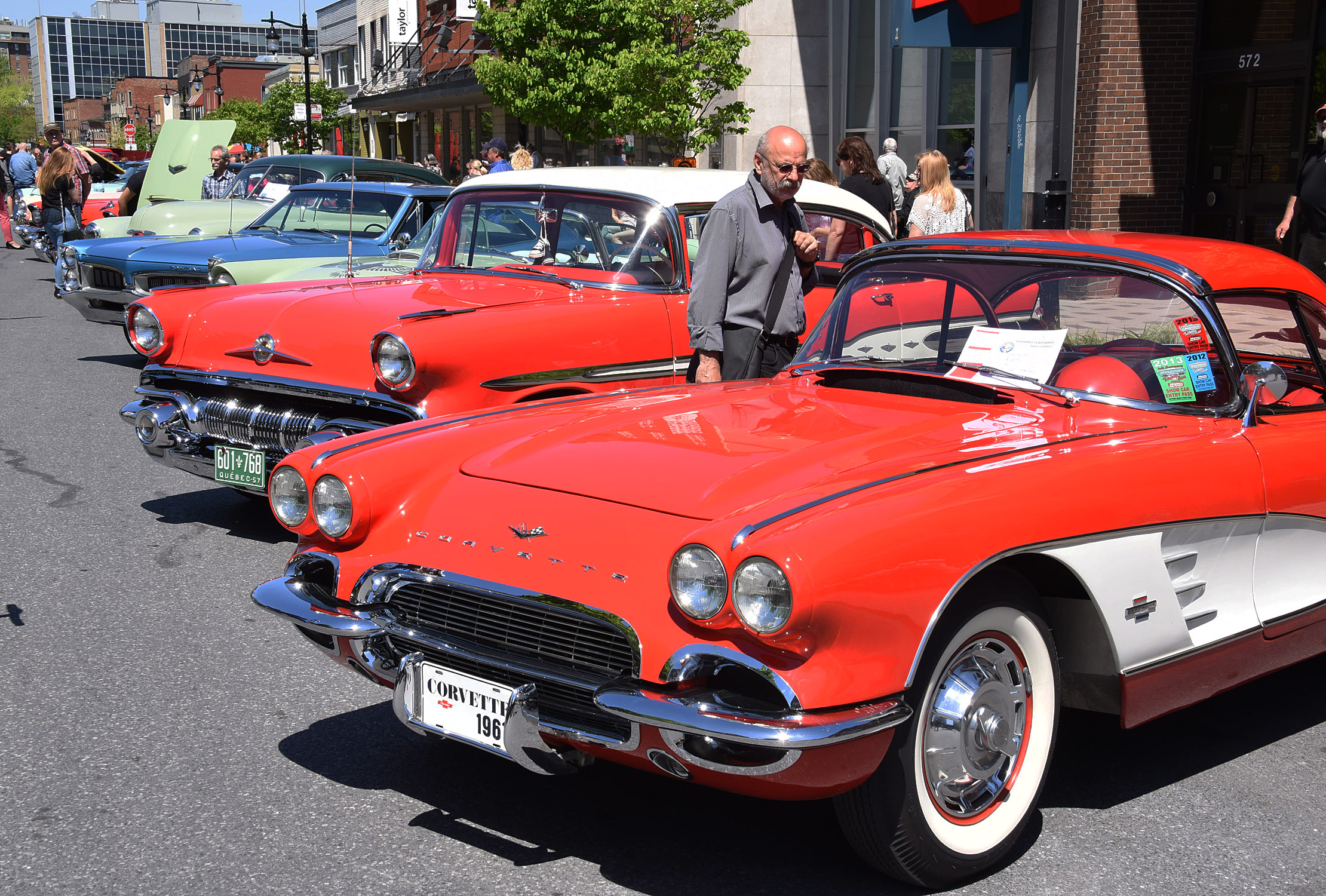 Plus de 250 voitures classiques réunies à Saint-Lambert